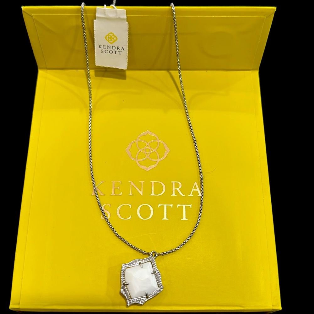Kendra Scott Kacey Adjustable Length Pendant Necklace